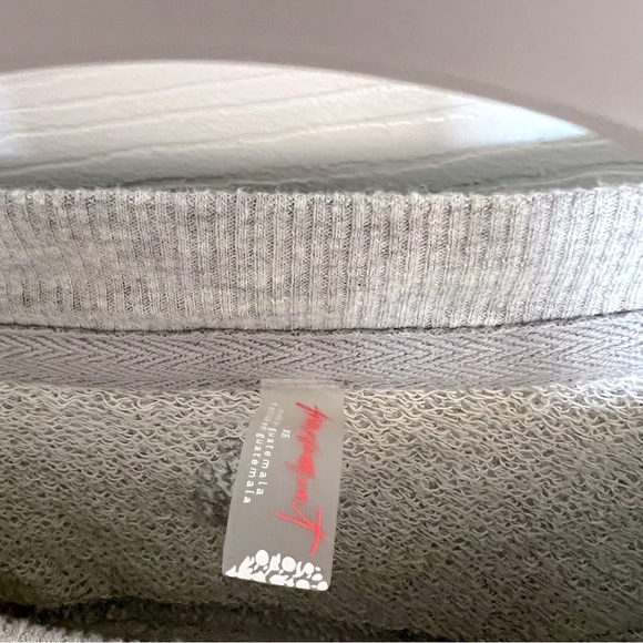 Cropped Sweatshirt 🩶 - Picture 2 of 7